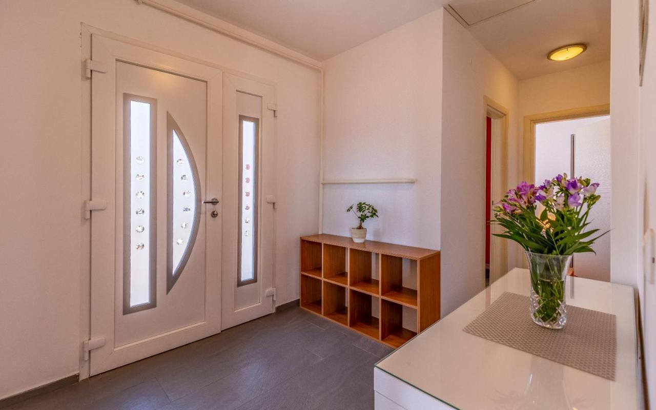 Apartment Green Pula, Family Friendly, Comfortable, Free Parking And Wifi Exterior foto